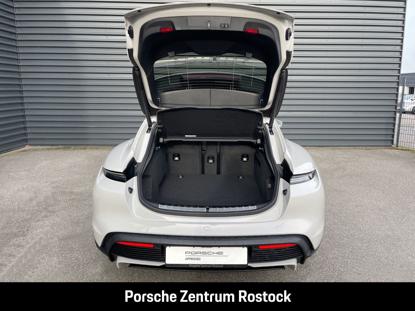 Porsche Taycan 4S Sport Turismo InnoDrive LED-Matrix