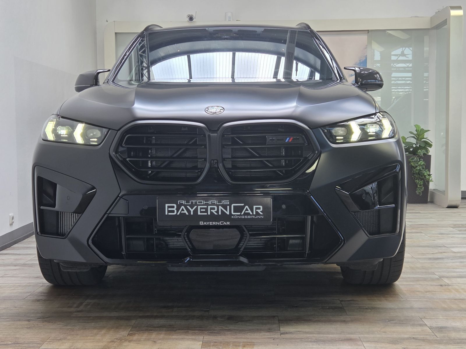 BMW X5 M Competition Matt AHK Sky B&W Carbon UPE196