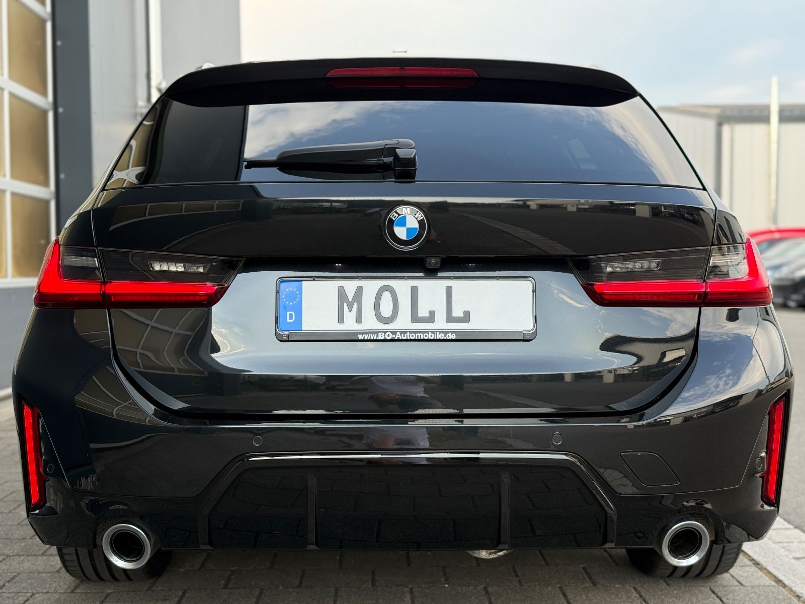 BMW 320 d xDrive M-SPORT - Samsaru's Car Outlet