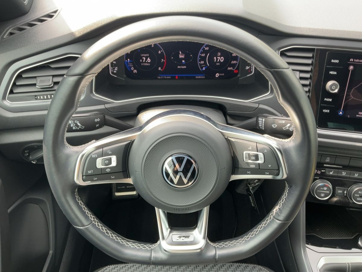 Volkswagen T-Roc 1.5 TSI R-LINE - Samsaru's Car Outlet