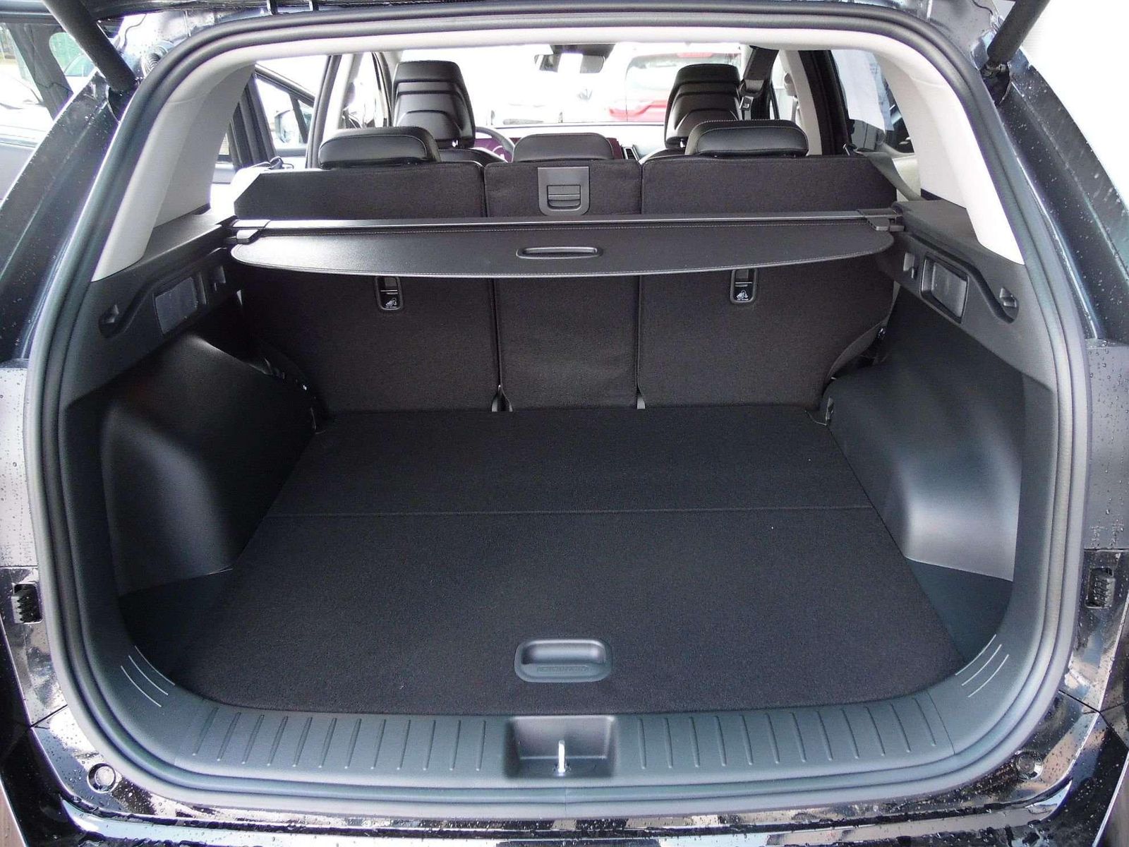 Kia Sportage Spirit 2024 1.6T 48V 2WD - Samsaru's Car Outlet