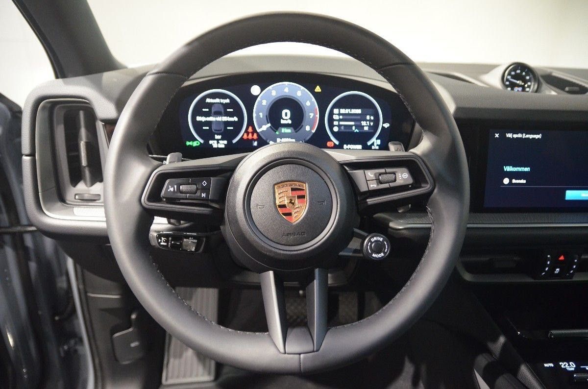 Porsche Cayenne E-Hybrid 470HP HD-MATRIX 22" PANO *VAT*
