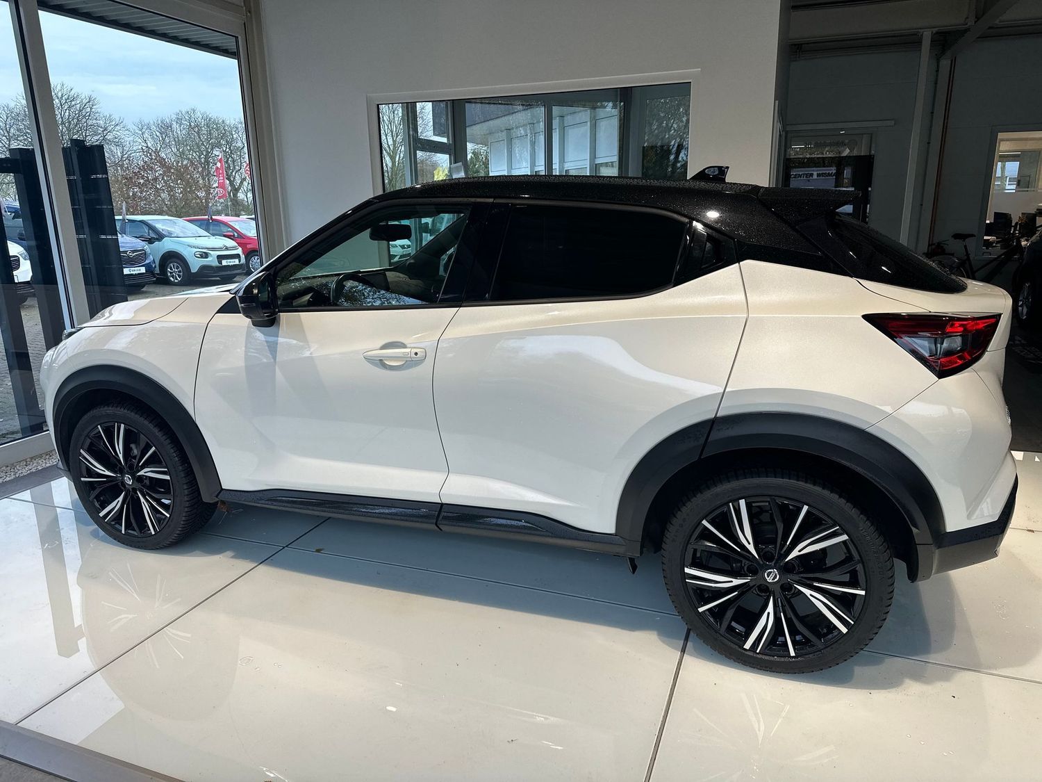 Nissan Juke N-Design - Samsaru's Car Outlet