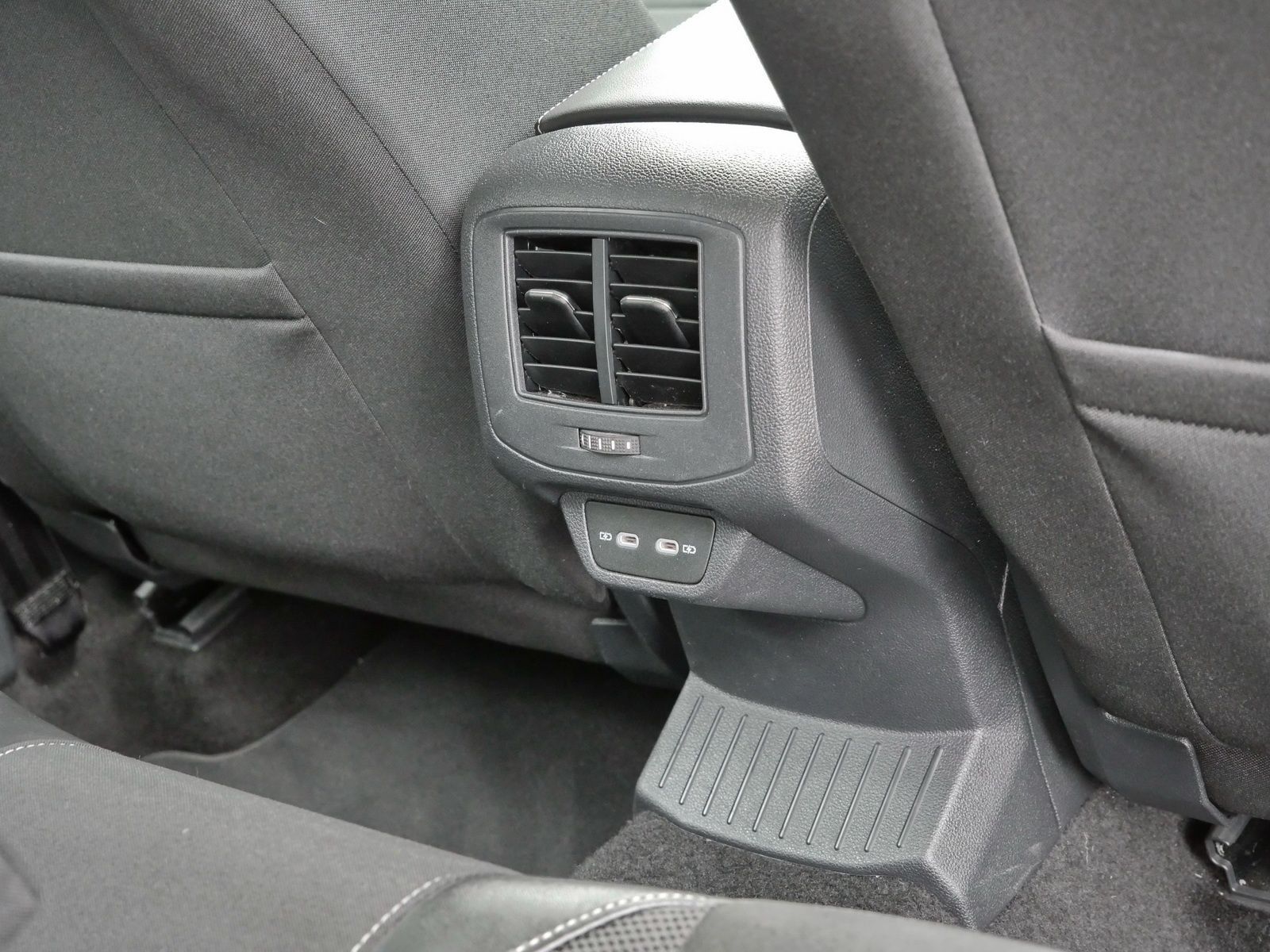 Volkswagen T-Roc Style 1.0 TSI - Samsaru's Car Outlet