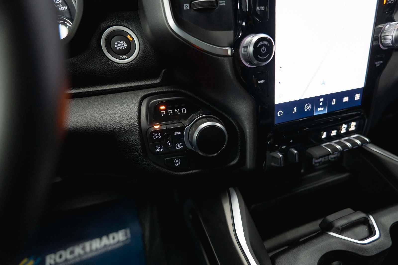 Dodge RAM 5.7 V8 HEMI 4x4 OFFROAD Night Limited 19%