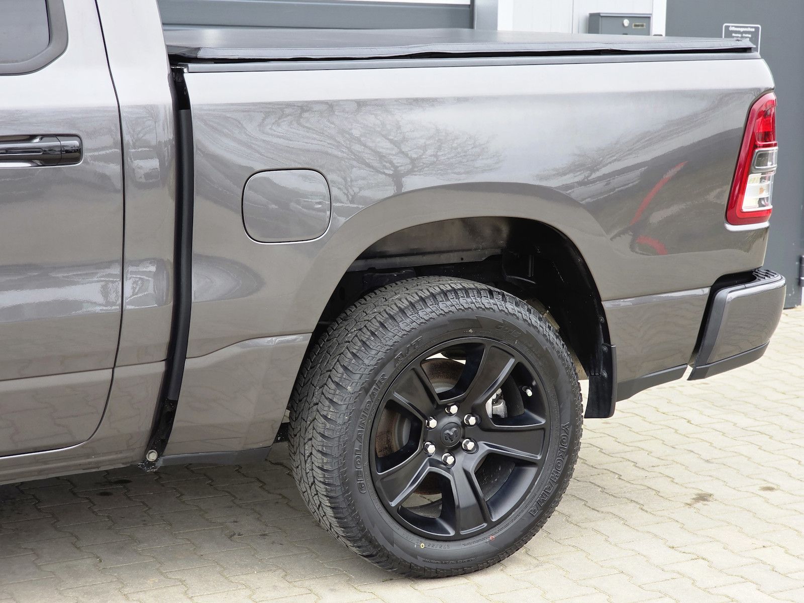 Dodge RAM 1500 5.7 4x4 Bighorn Night Kamera 12´´ PDC