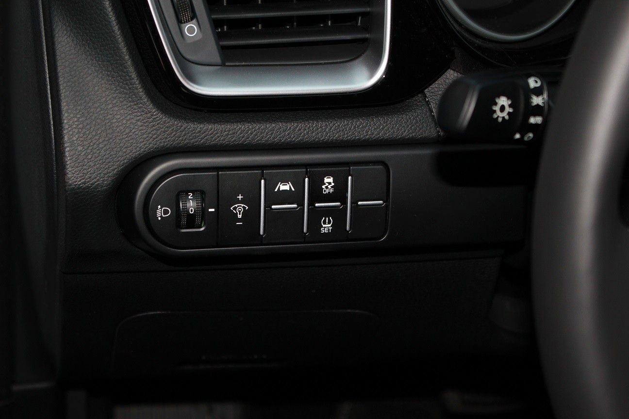 Kia CEED 1.5 T-GDI VISION KOMFORT PLUS - Samsaru's Car Outlet