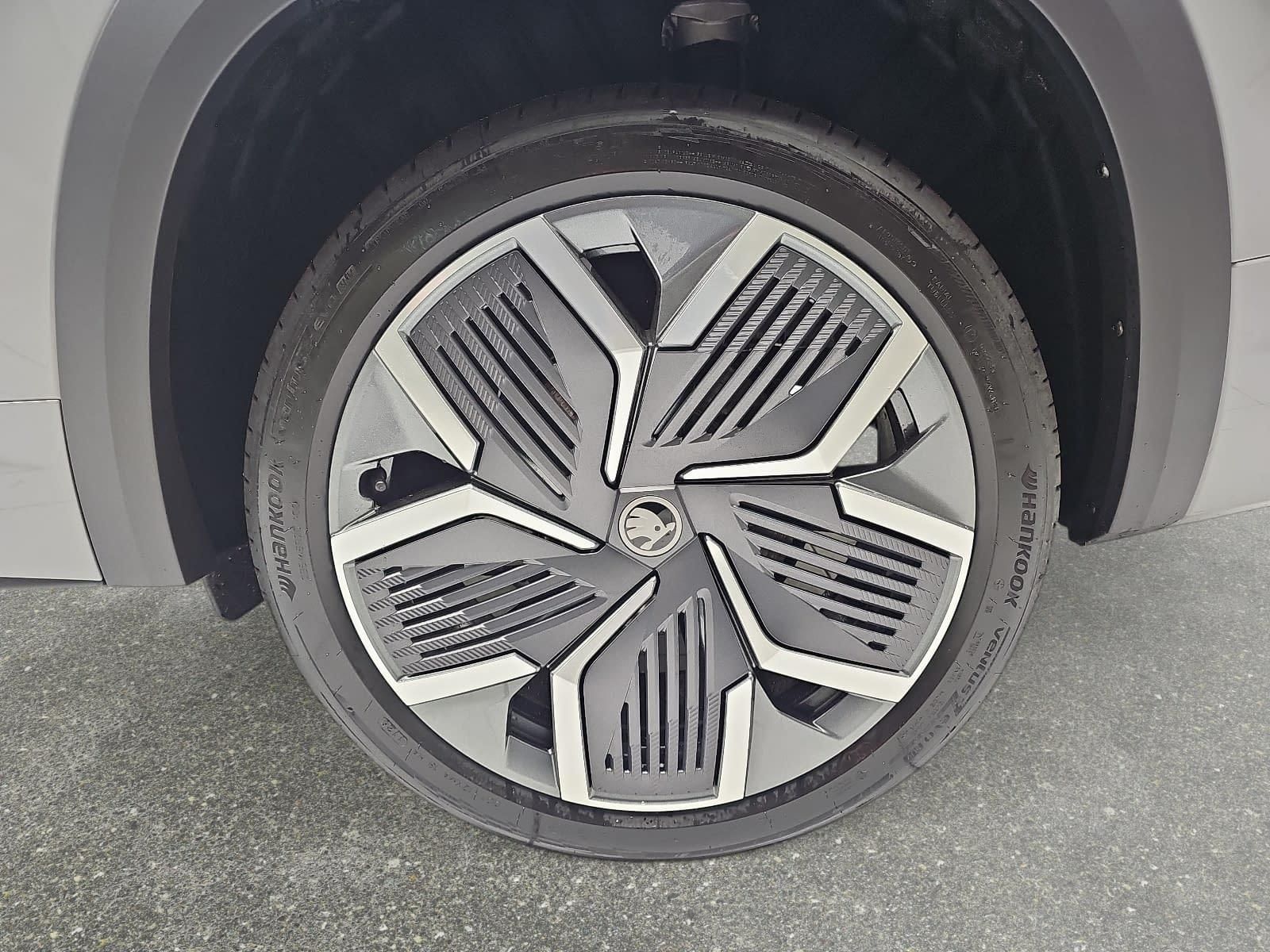 Skoda 1.5 TSI DSG IV PHEV SPORTLINE AHK PANO LM