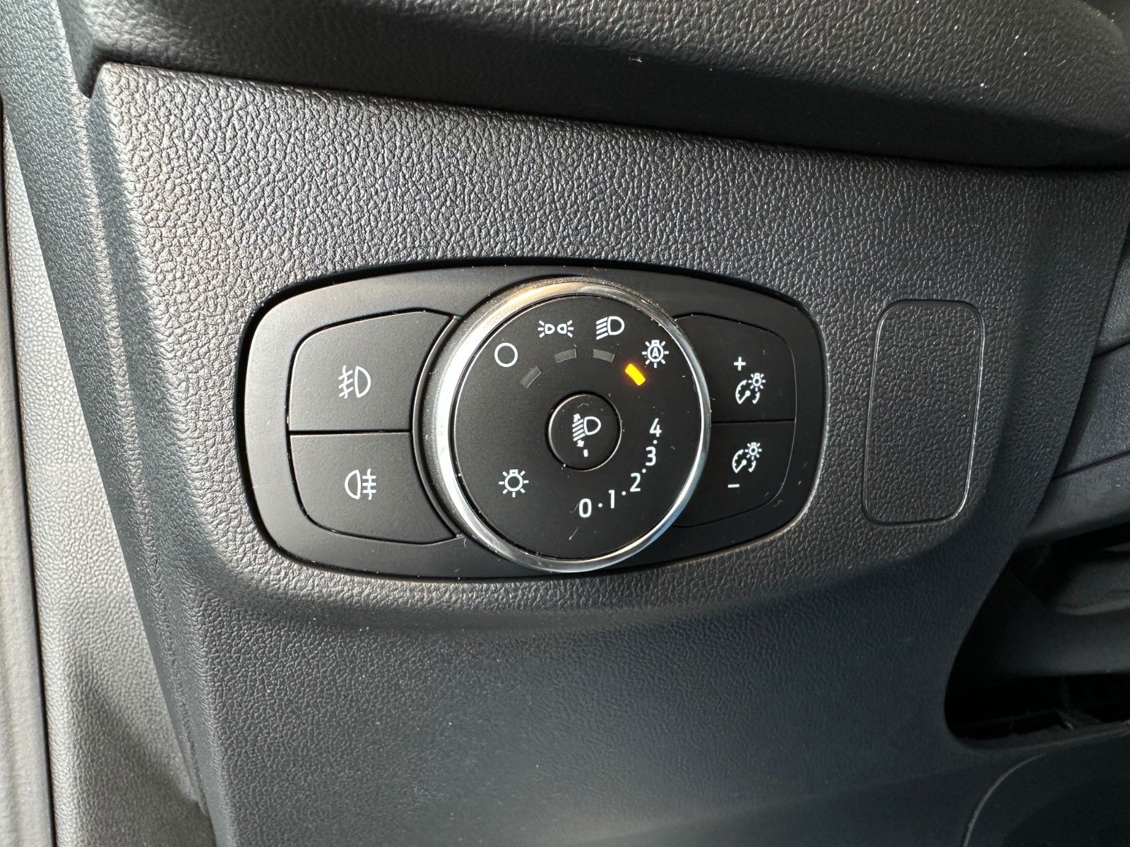 Ford Focus Turnier ST-Line *LED*RFK*ACC*ALLWETTER*TOP