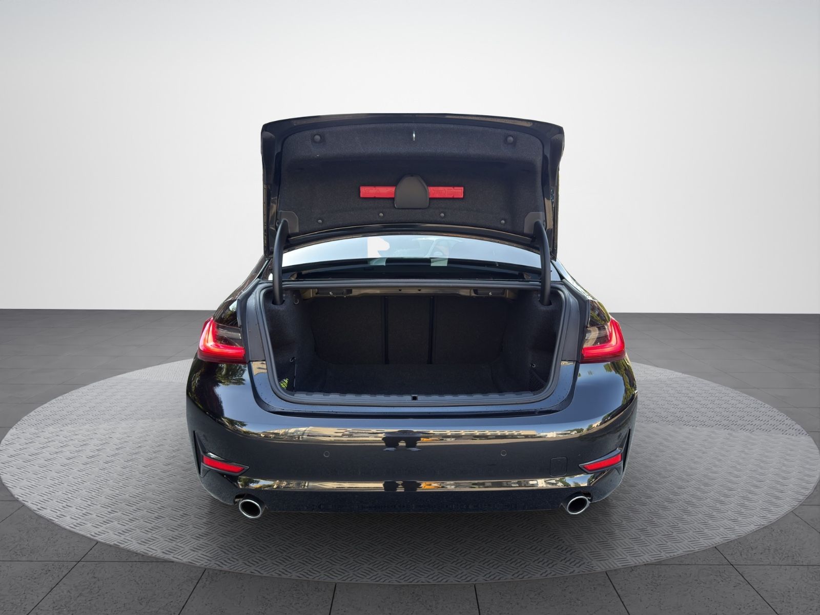 BMW 318 d Advantage - Samsaru's Car Outlet