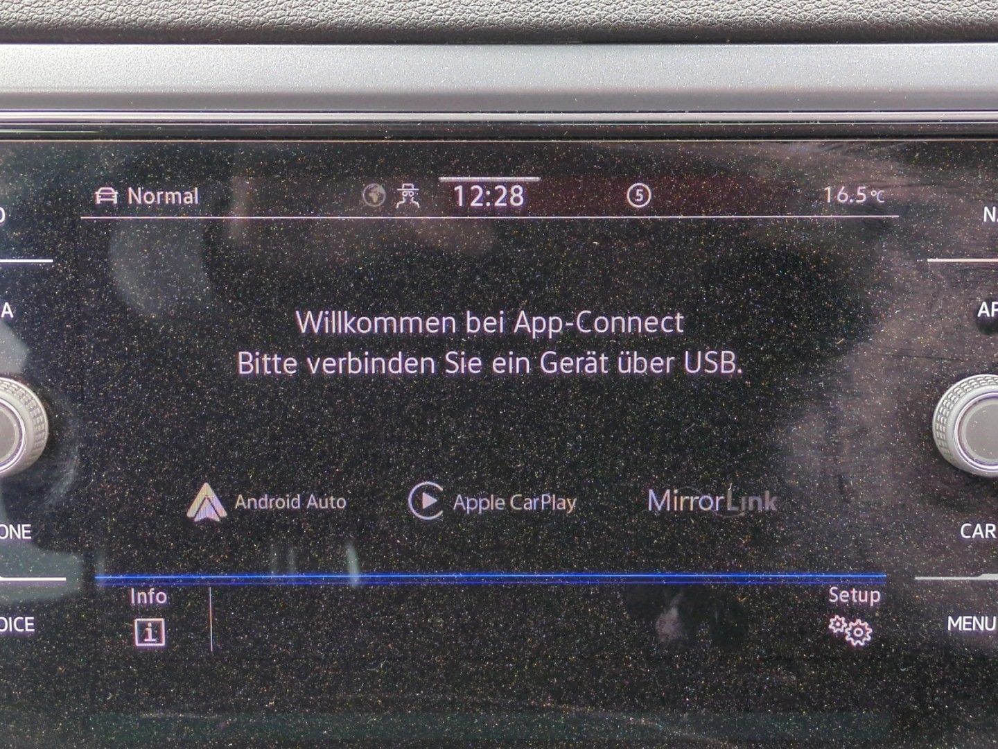 Volkswagen T-Roc ACTIVE 1.0TSI - Samsaru's Car Outlet