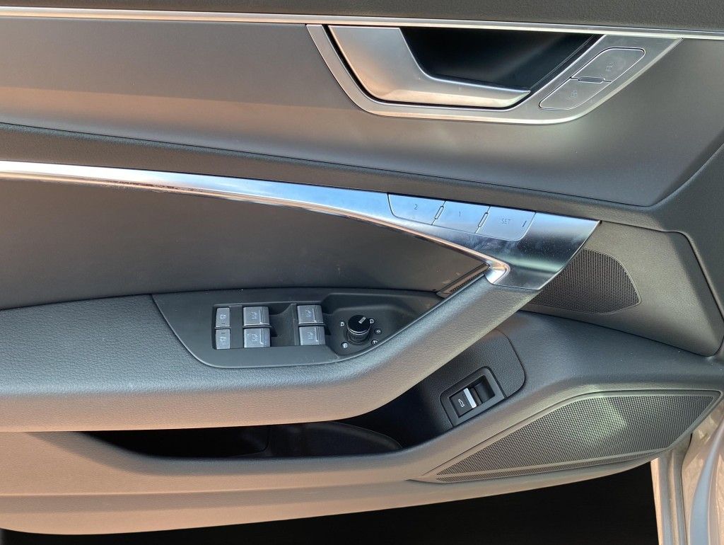 Audi A6 45 TFSI quattro S line - Samsaru's Car Outlet