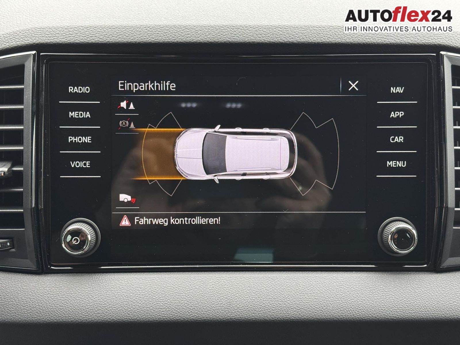Skoda Karoq 1,5 TSI DSG Sportline 2ZKlimaautomatik ...