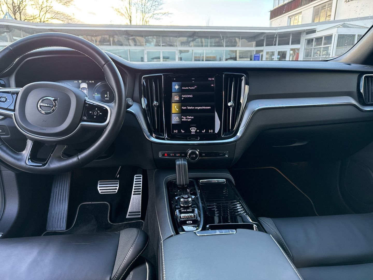 Volvo V60 Recharge T6 R Design Kombi Plug-In Hybrid AW