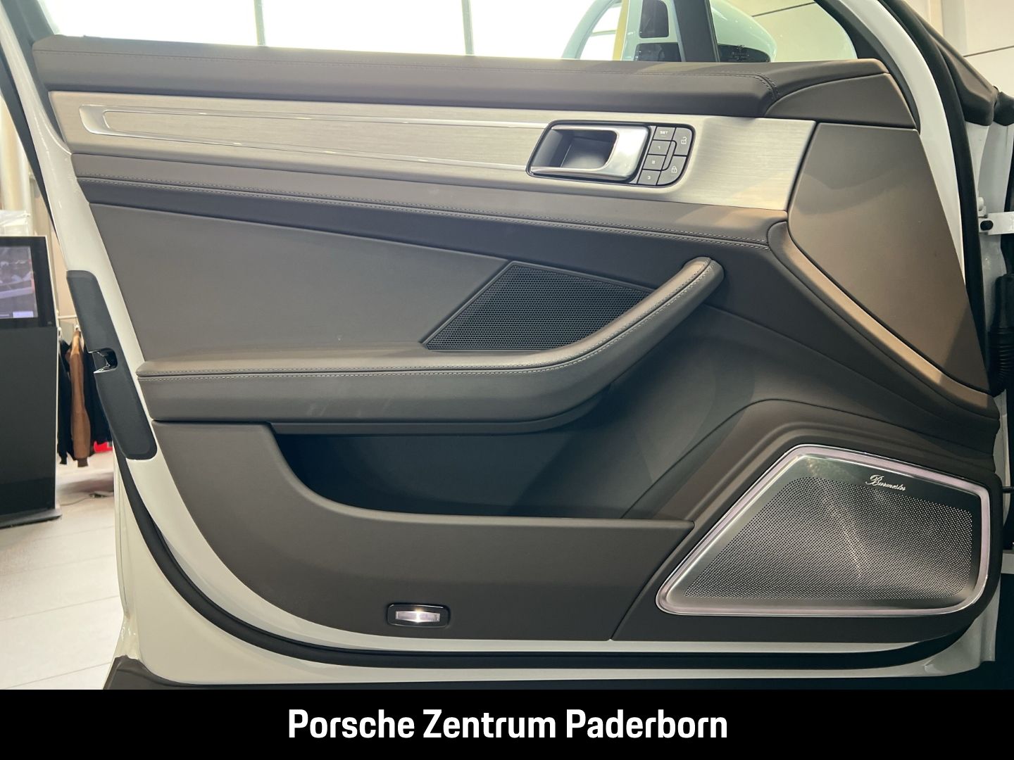 Porsche Panamera 4 E-Hybrid Sport Turismo Platinum Editi