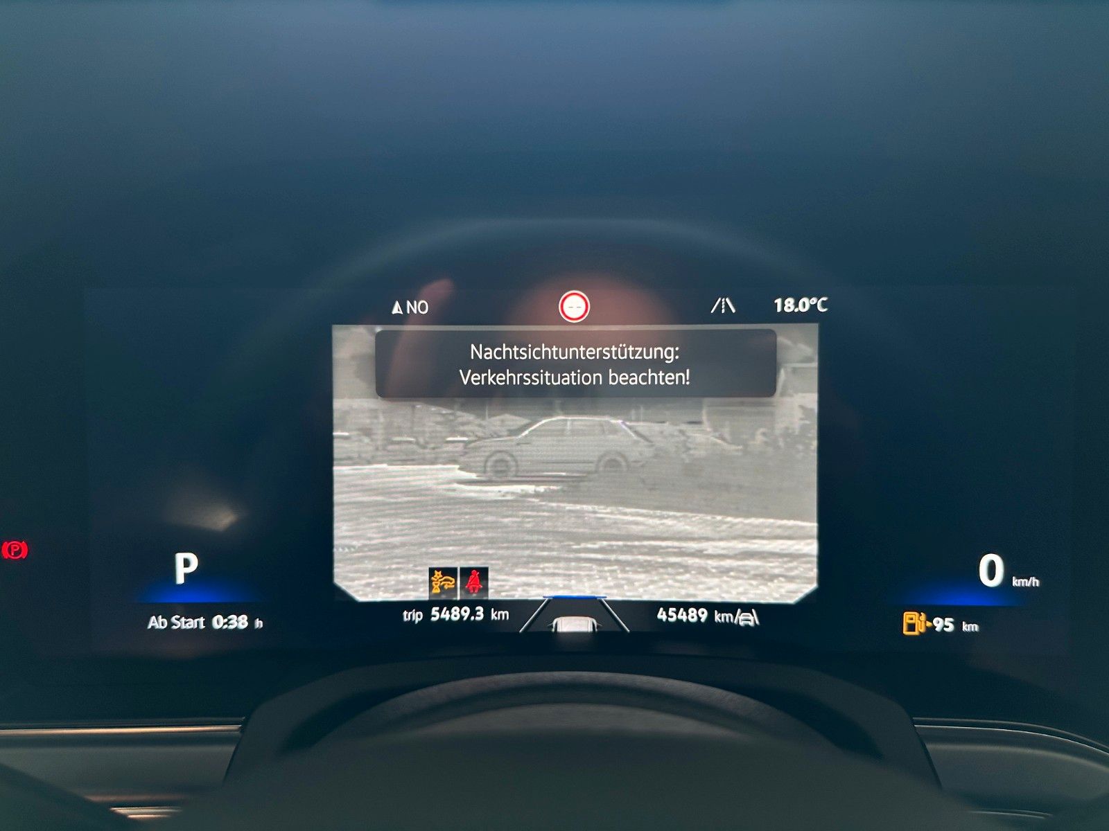 Volkswagen Touareg V6 TDI 4Motion R-Line Black - Samsaru's Car Outlet