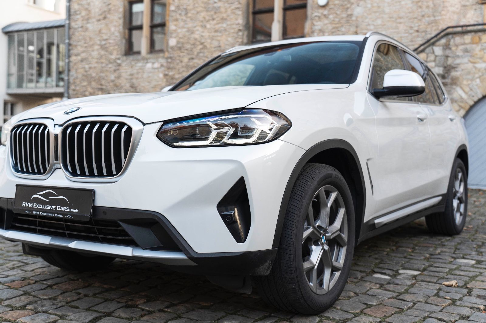 BMW X3 xDrive30i HUD LED HIFI KAM NAV PANO SITZH