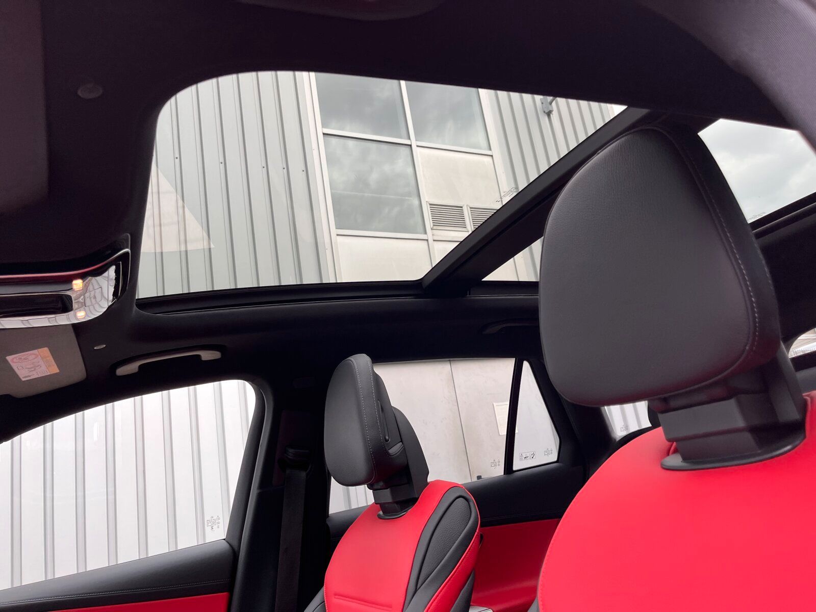 Mercedes-Benz GLC 400e 4M AMG+Night+DigitalLight+Pano+AHK+Burm