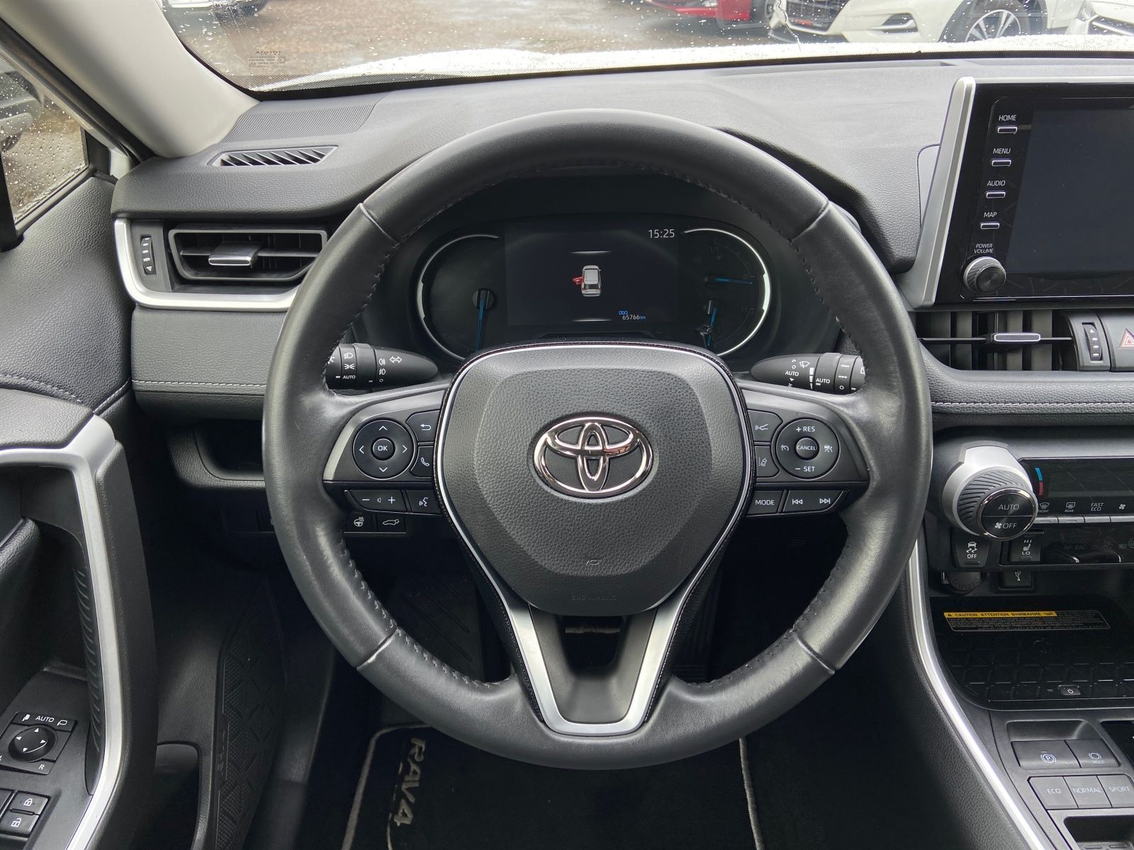 Toyota RAV 4 Hybrid - Samsaru's Car Outlet