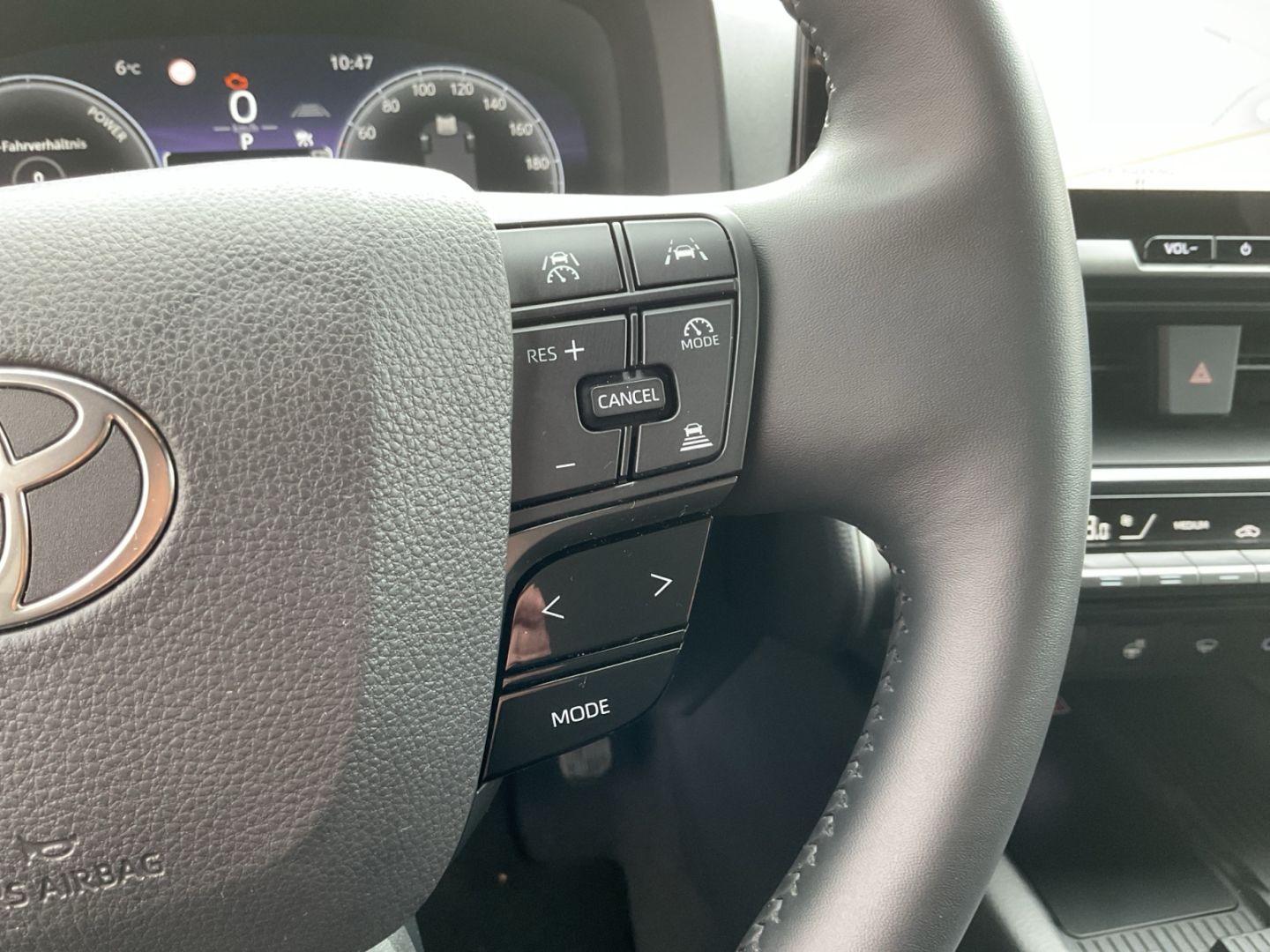 Toyota C-HR 2.0 Hybrid Teamplayer *LED*EZ2025*CAM*SHZ*