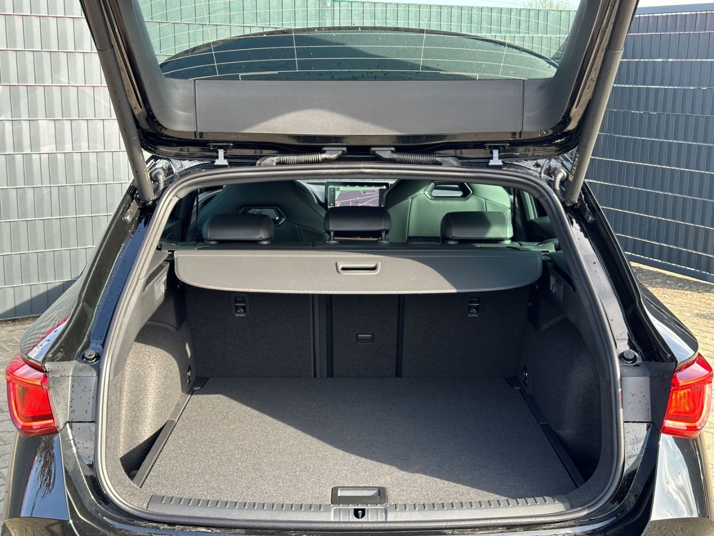 Cupra Leon Sportstourer VZ 2.0 TSI - Samsaru's Car Outlet