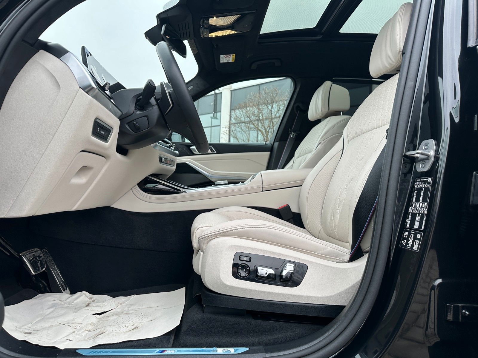 BMW X7 xDr 40d M Sport Pro|Aktivlenk|SkyL|AHK|BEIGE|