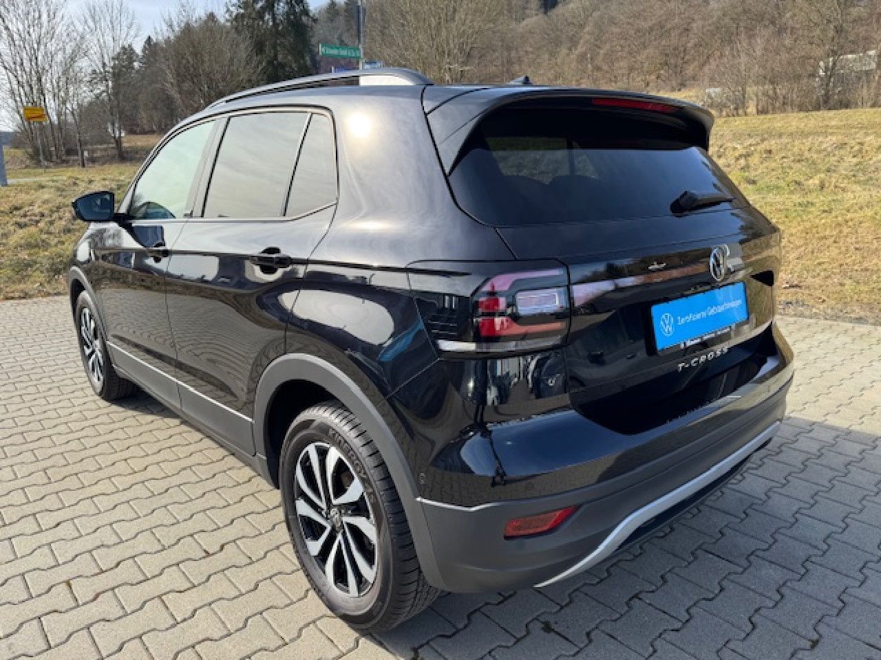 Volkswagen T-Cross Active 1.0 TSI - Samsaru's Car Outlet