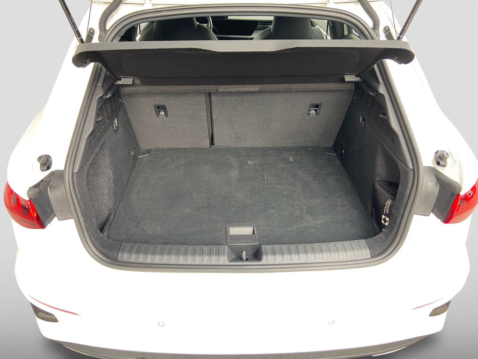 Audi A3 Sportback 40TFSIe S tronic S line - Samsaru's Car Outlet
