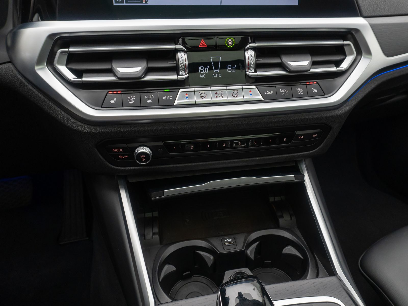 BMW 320d SportLine - Samsaru's Car Outlet