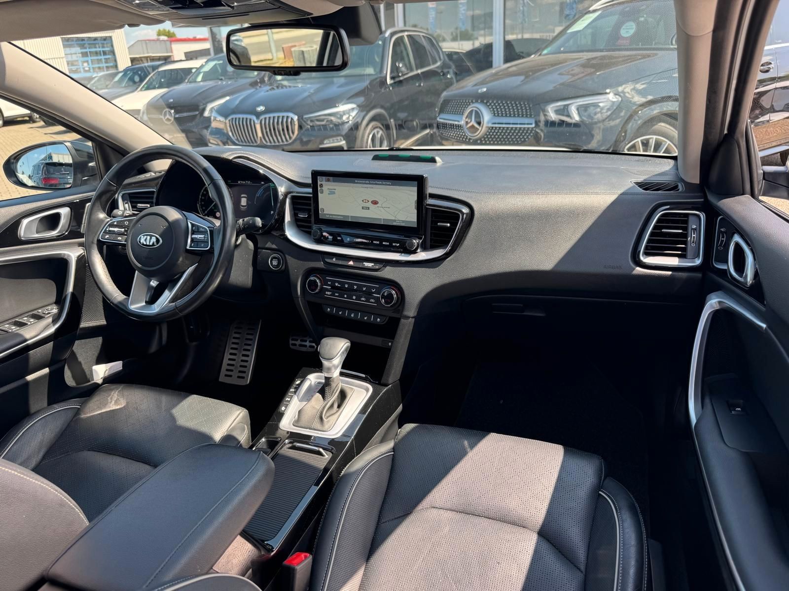Kia XCeed 1.6 Plug-in Hybrid Platinum Edition - Samsaru's Car Outlet