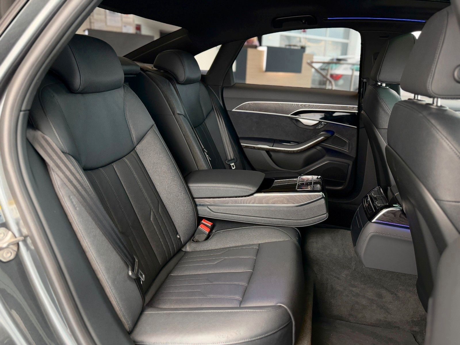 Audi A8 55 TFSI quattro S-Line - Samsaru's Car Outlet