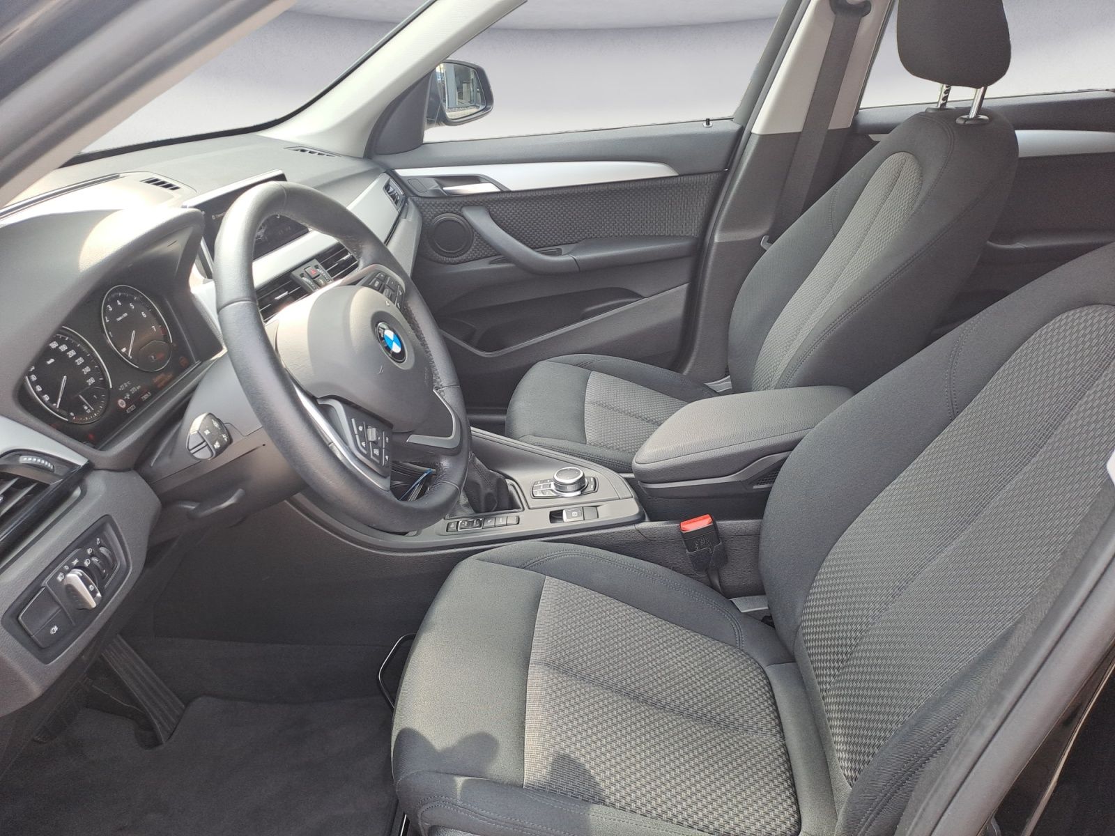 BMW X1 xDrive25e Advantage - Samsaru's Car Outlet