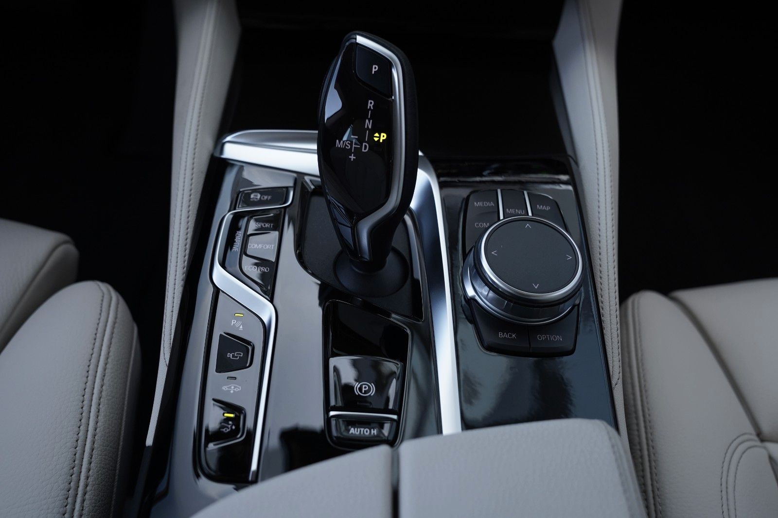 BMW 640 GT xD Luxury Luft-Laser-Pano-ACC-360-TV-StaH