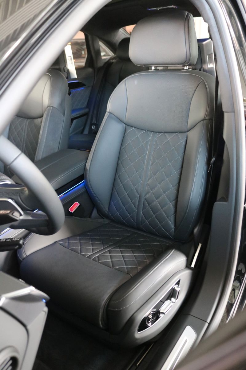 Audi A8 L 50 TDI Lang S line - Samsaru's Car Outlet