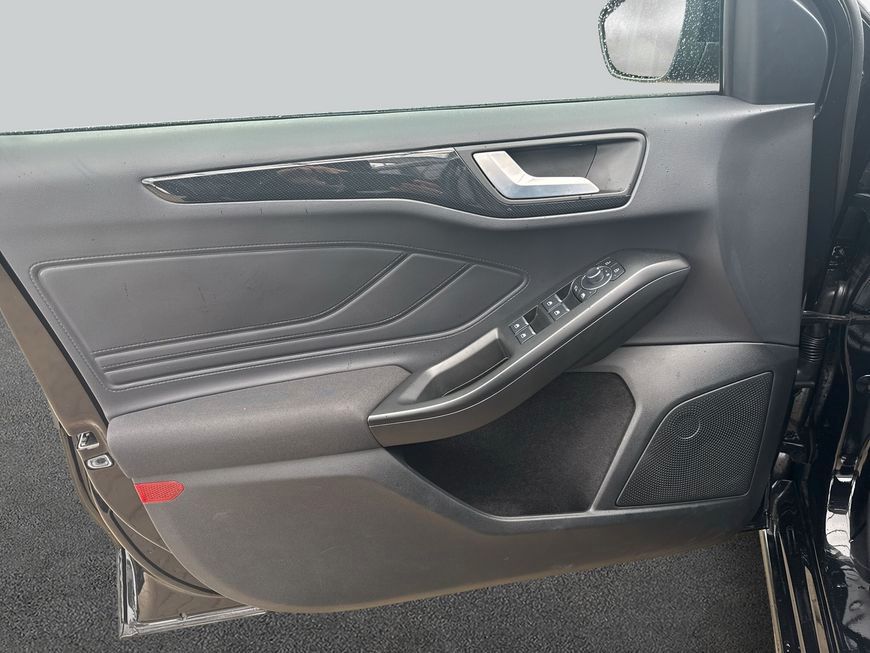 Ford Focus Turnier 1.0 EcoBoost Hybrid Aut. ST-LINE X