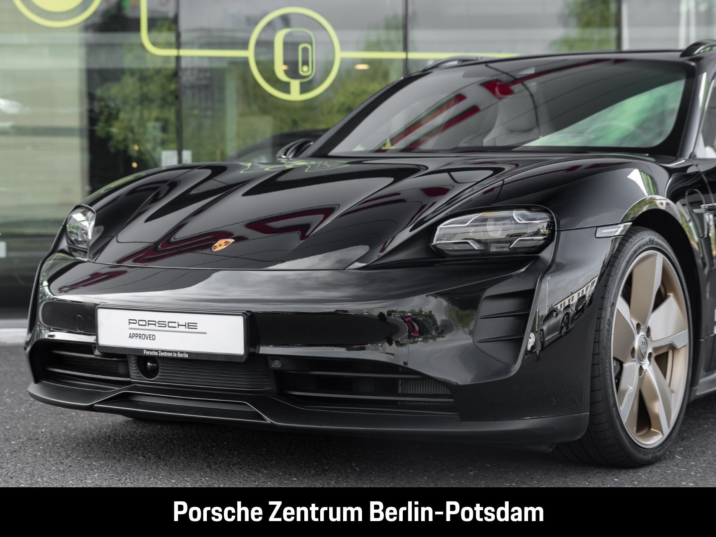 Porsche Taycan GTS Sport Turismo Burmester Panoramadach