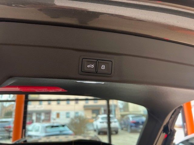 Audi A6 Avant 2.0 TDI 40 *S-Line-Neues Modell*2600 KM