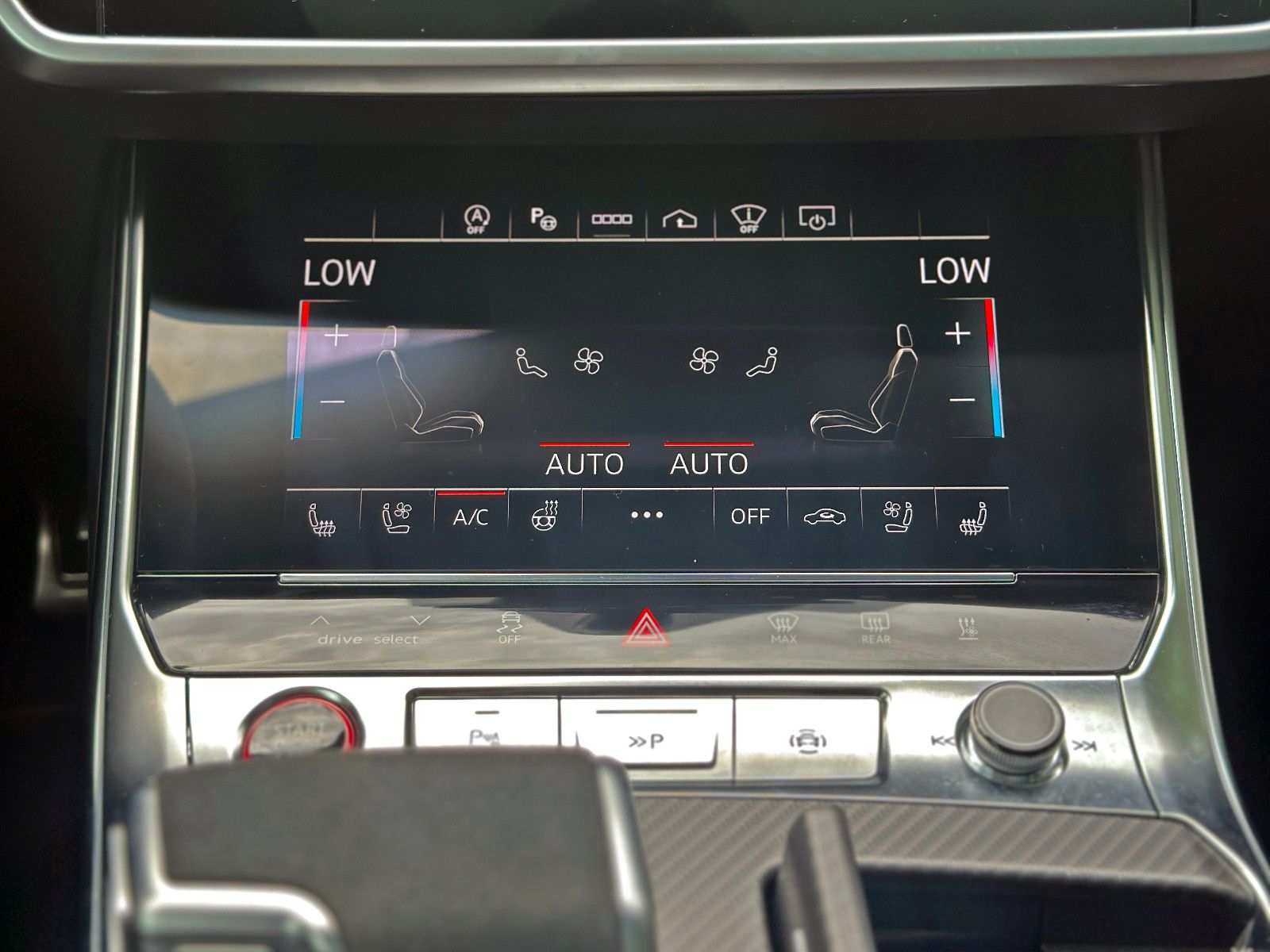 Audi RS6 Avant BLACK PANO HUD NIGHT STHZG B&O 280km/h