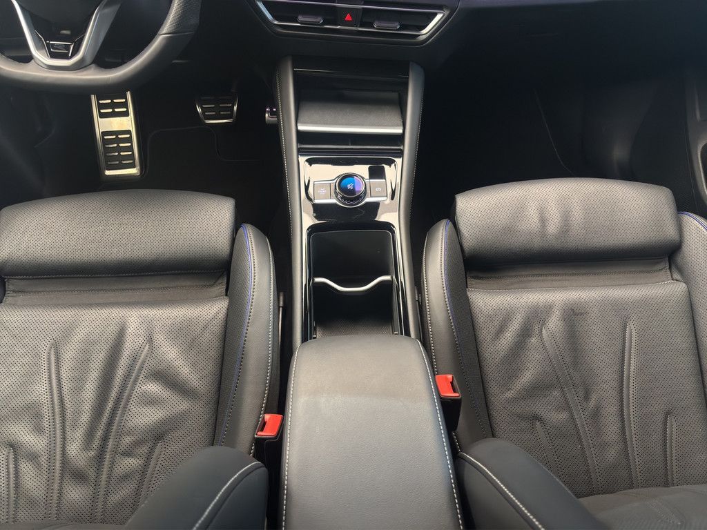 Volkswagen Tiguan 1.5 TSI eHybrid R-Line DSG AHK+Pano+PDC