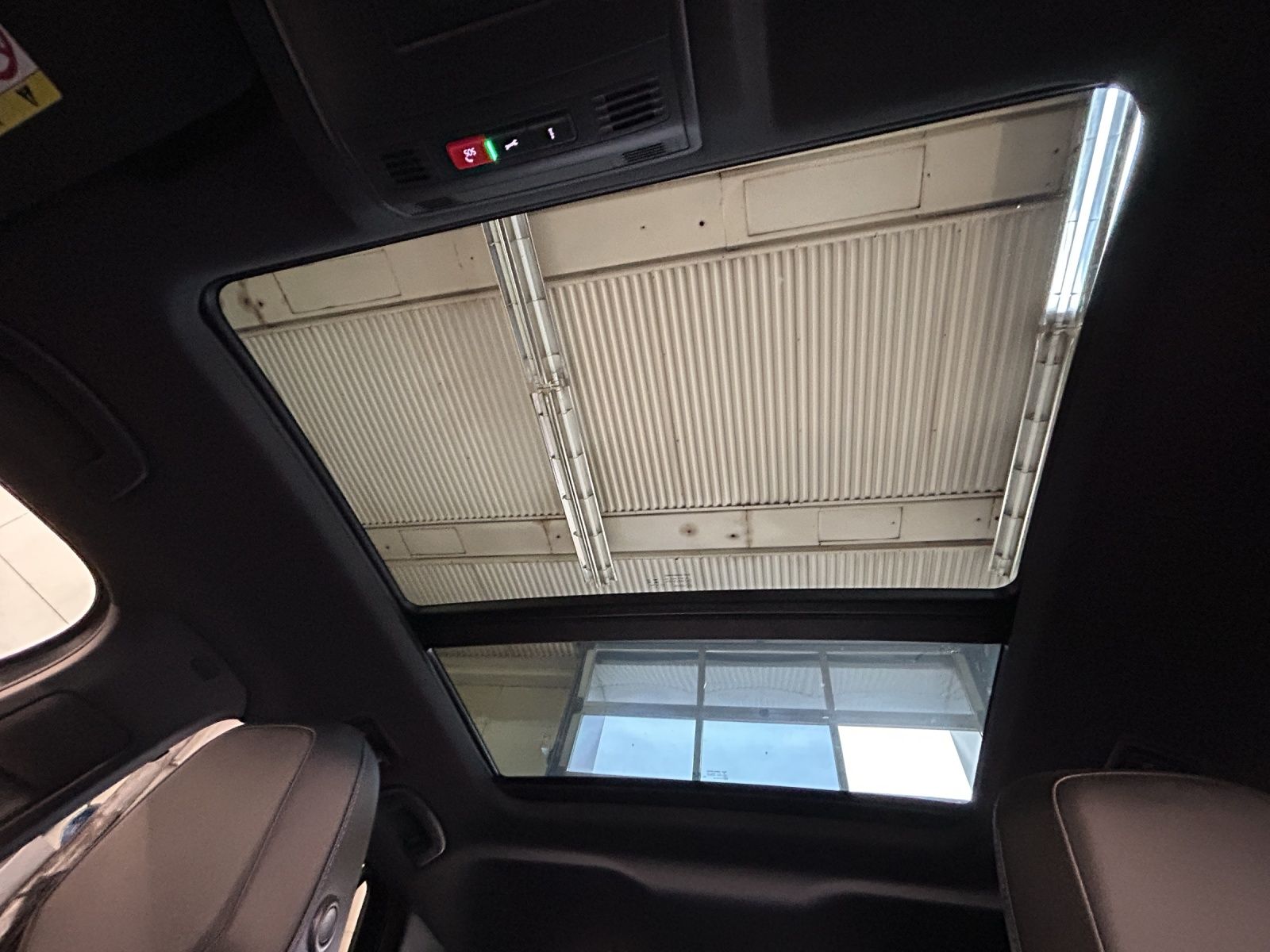 Volkswagen T-Roc R 4M DSG - Samsaru's Car Outlet