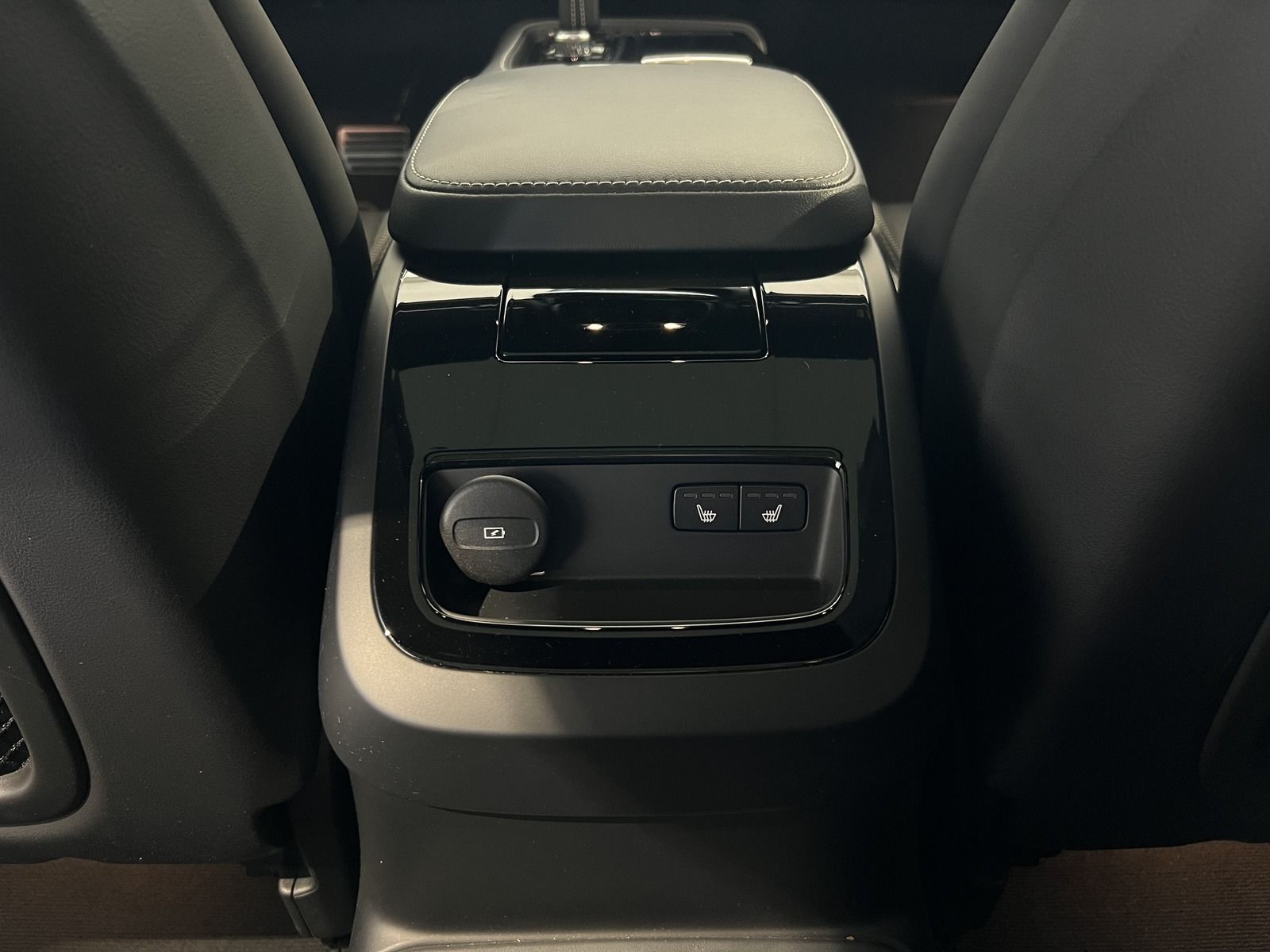 Volvo V60 T6 Plus Dark Recharge AWD ACC Pano AHK 360°