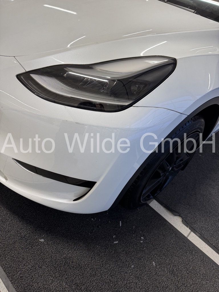 Tesla Model Y Basis RWD