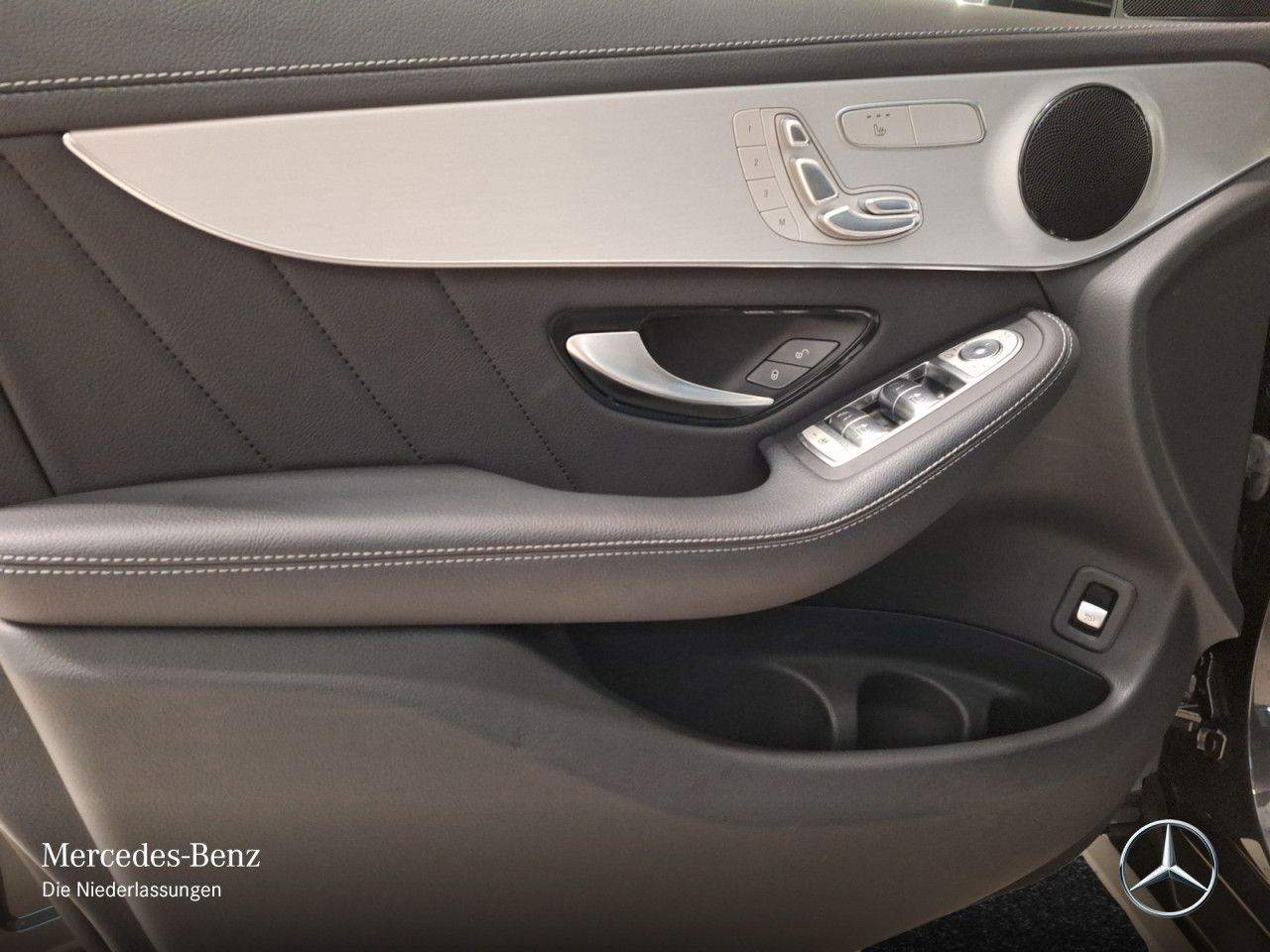 Mercedes-Benz GLC400d 4M Cp AMG/Dist/MultiSi/LED/AHK/Sound/HUD