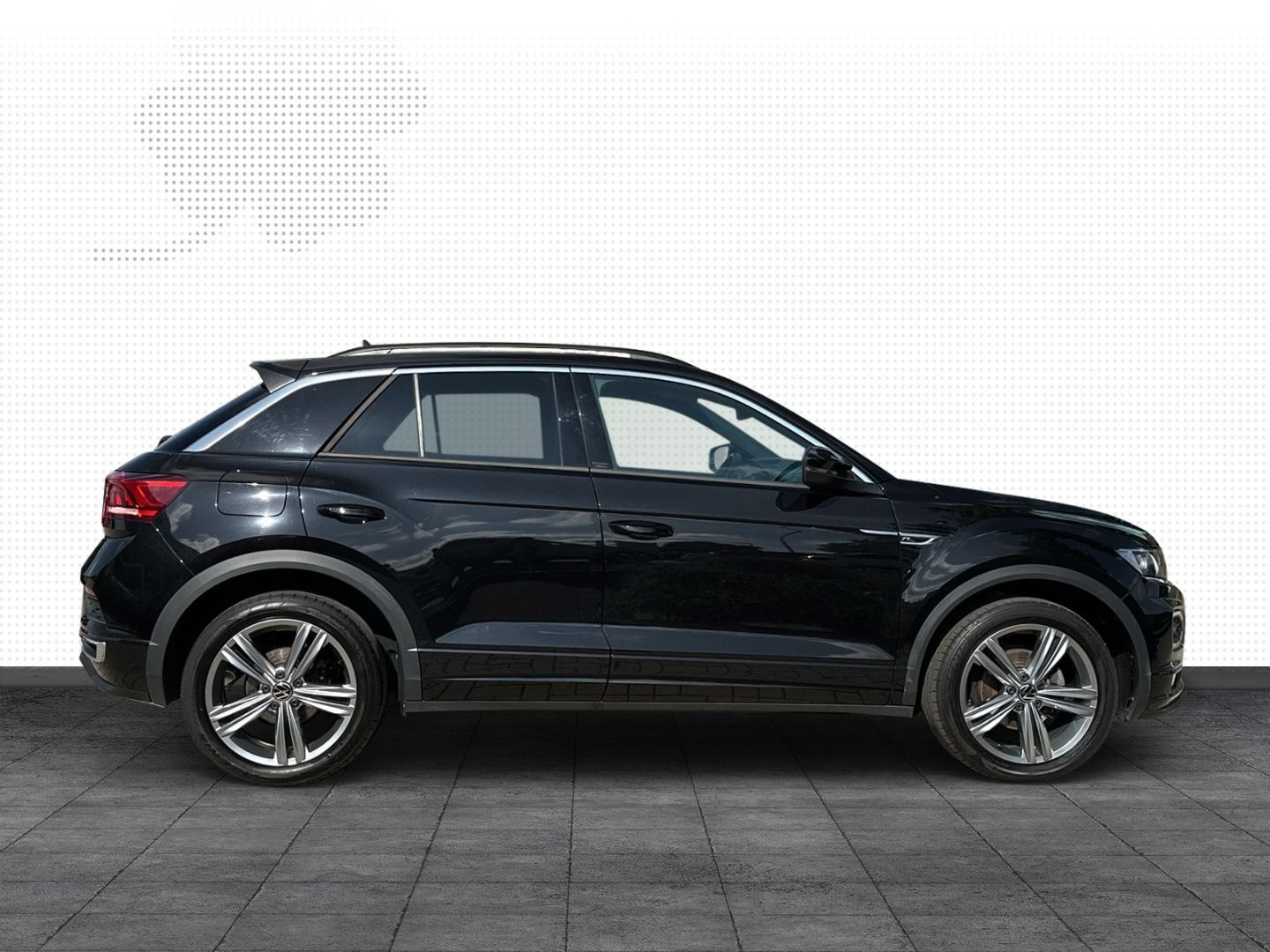 Volkswagen T-Roc 1.5 TSI Sport - Samsaru's Car Outlet