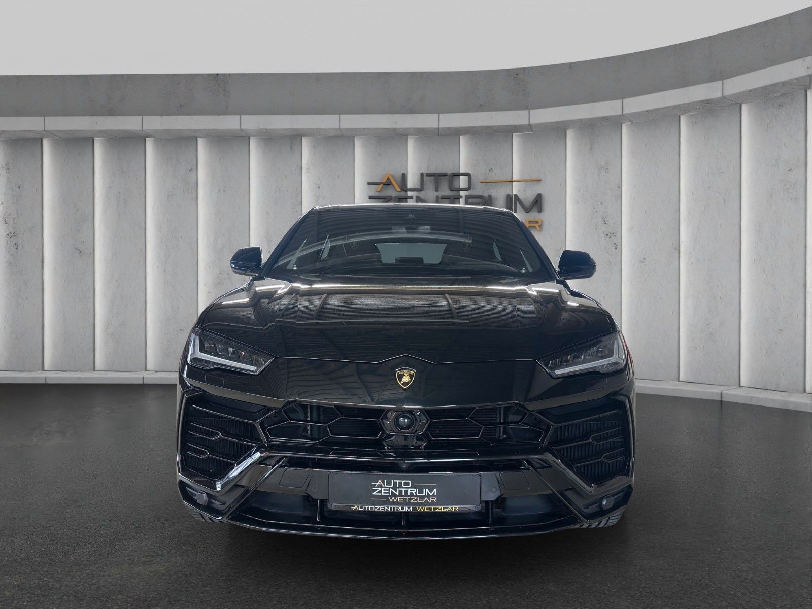 Lamborghini Urus 4.0 V8 - Samsaru's Car Outlet