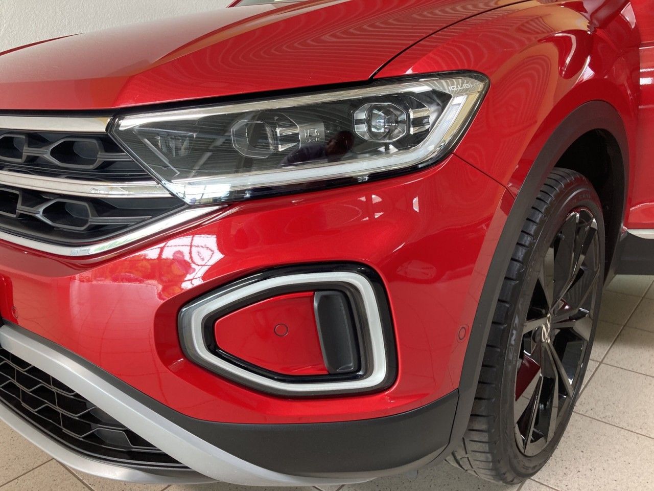 Volkswagen T-Roc Cabriolet 1.5 TSI Style - Samsaru's Car Outlet