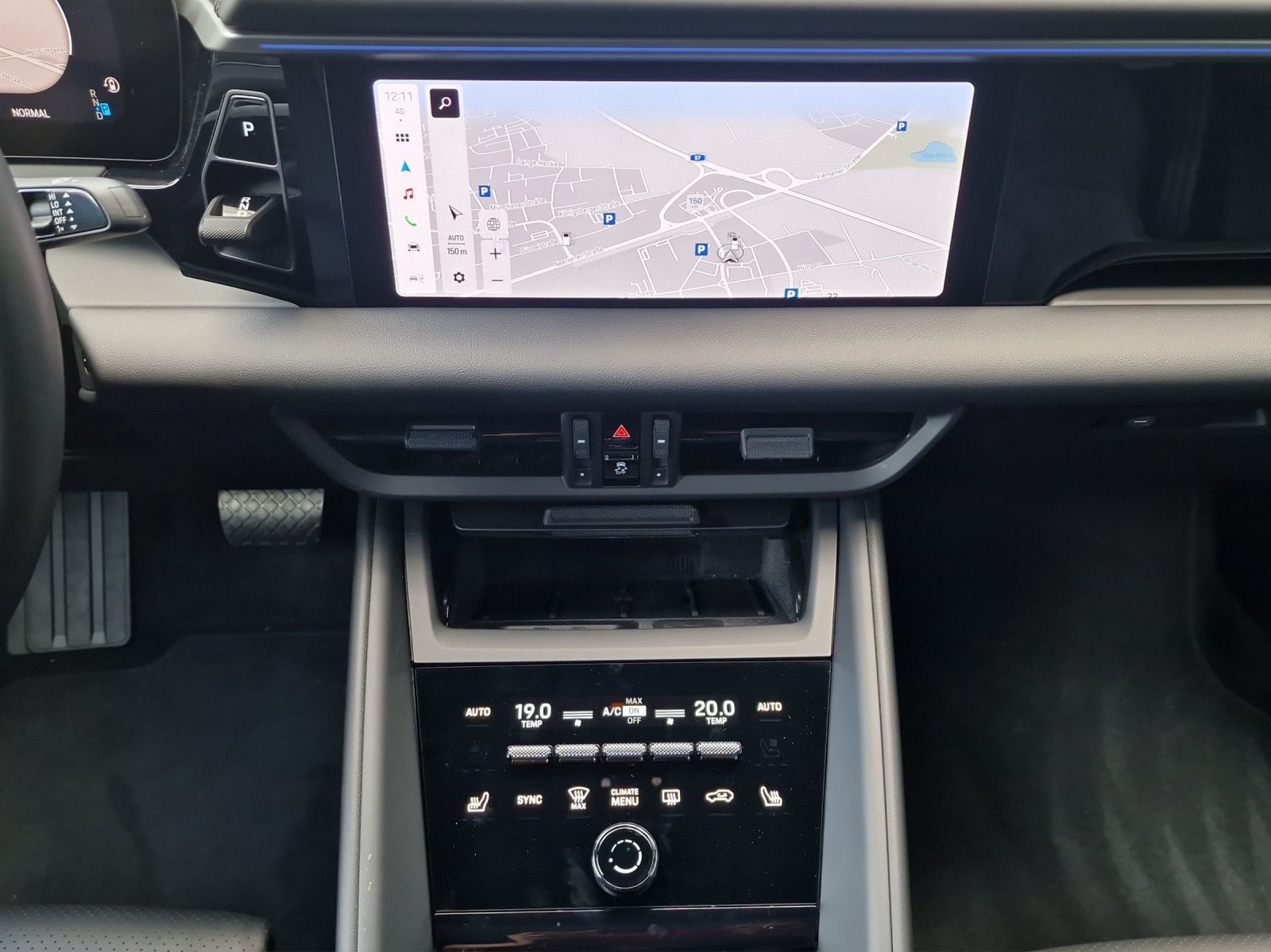 Porsche Macan 4 - Samsaru's Car Outlet