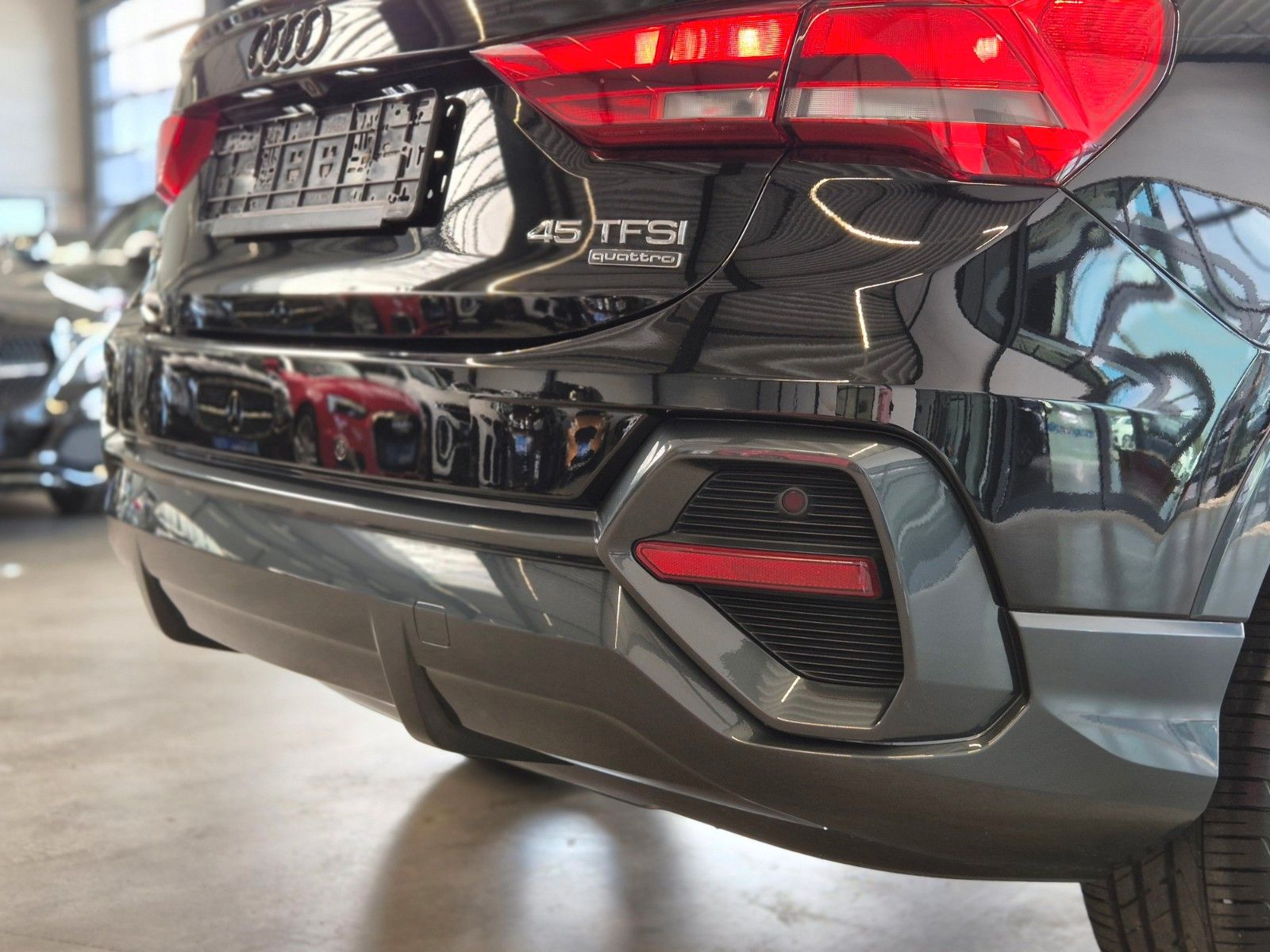 Audi Q3 SPORTBACK 45 TFSI quattro - Samsaru's Car Outlet