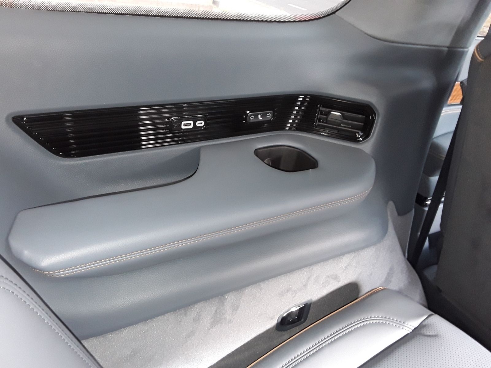 Jeep Grand Wagoneer 6.4 V8 Series III