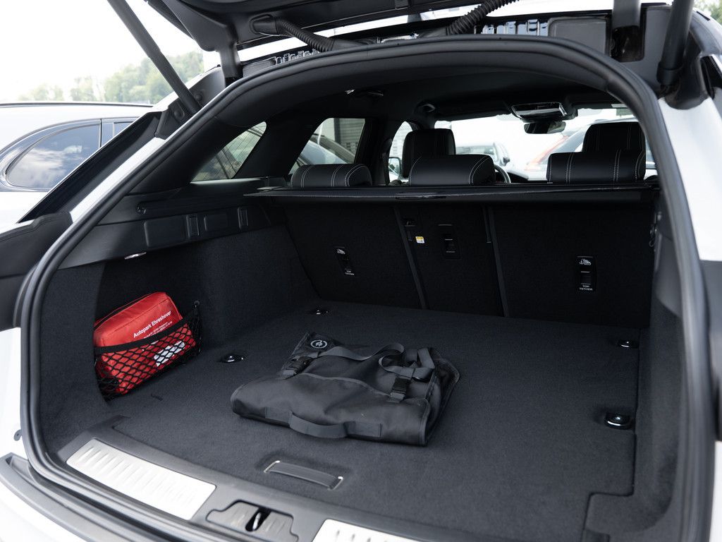 Range Rover Velar P400e R-Dynamic - Samsaru's Car Outlet